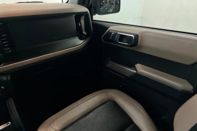 Used 2023 Ford Bronco Wildtrak image 10