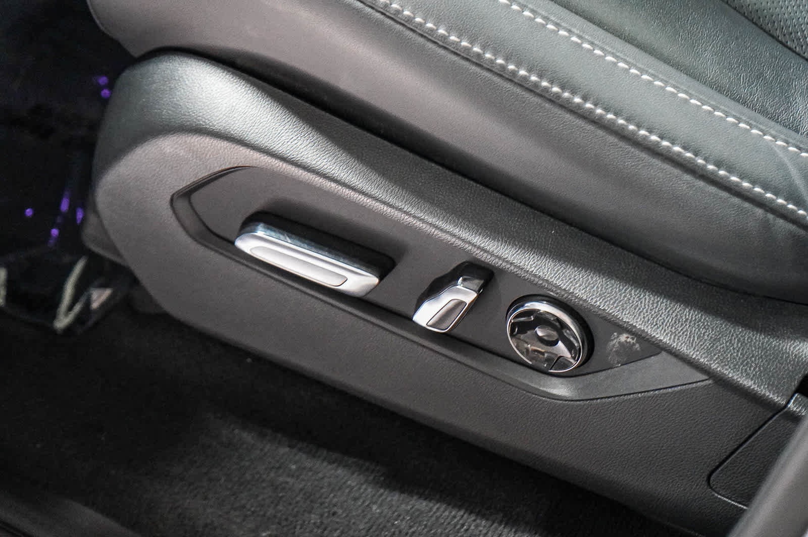 Used 2023 Acura MDX SH-AWD w/ Technology Package image 23