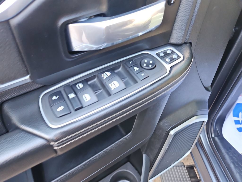 Used 2023 RAM 3500 Laramie AWD/4WD image 11