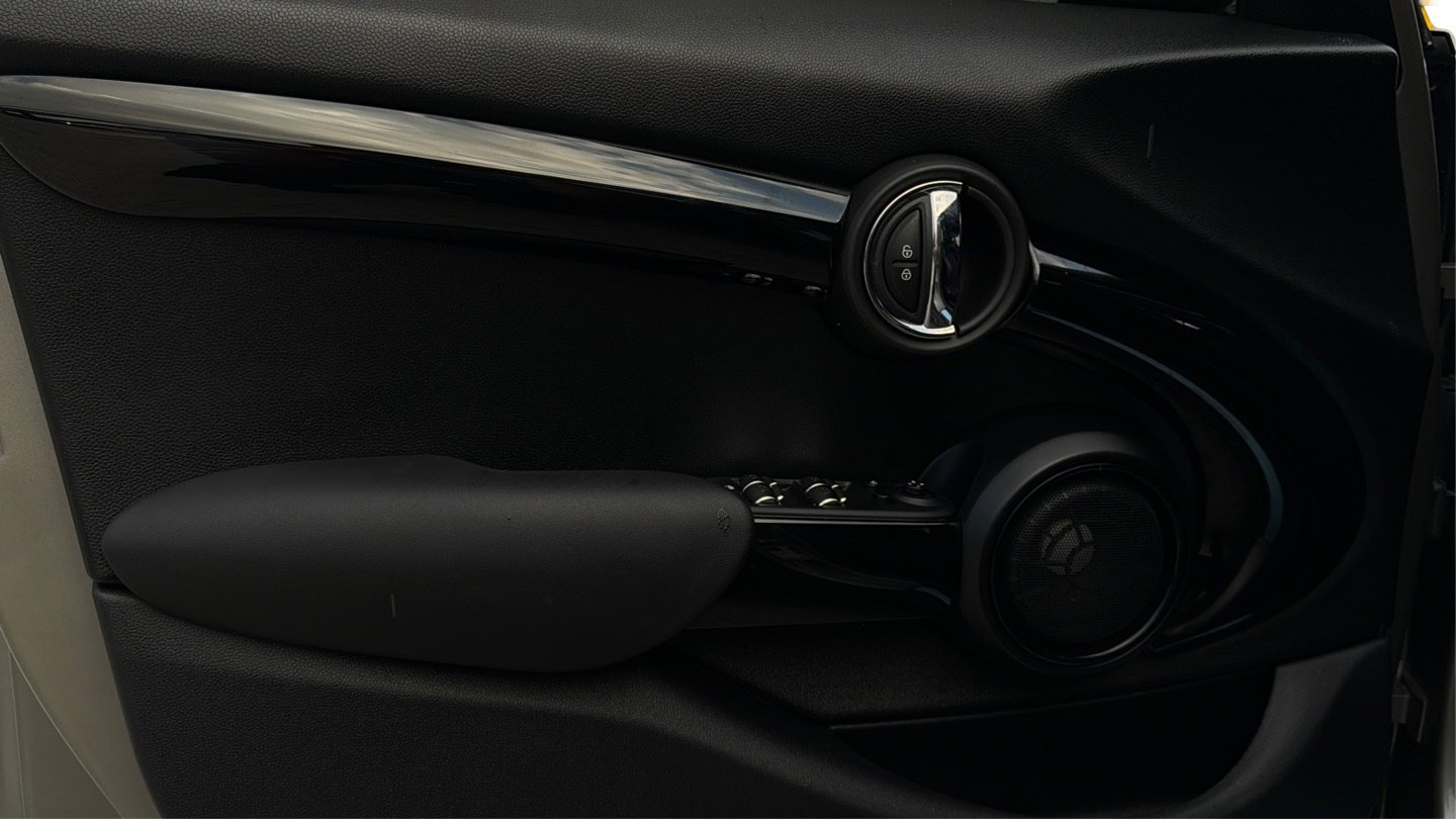 Used 2021 MINI Cooper S w/ Premium Package image 41