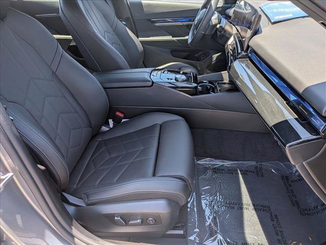 Used 2024 BMW i5 eDrive40i w/ Premium Package RWD image 22
