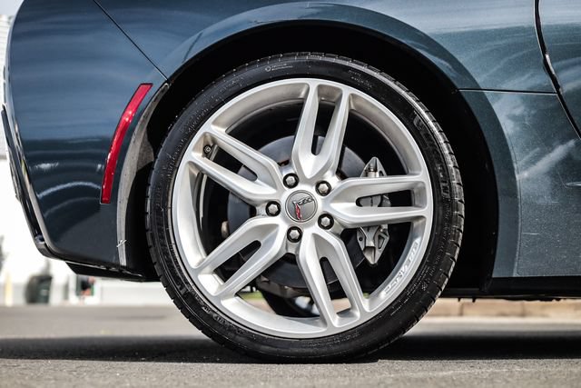 Used 2019 Chevrolet Corvette Stingray Coupe w/ 1LT RWD image 9