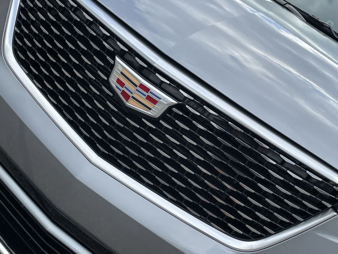 Certified 2025 Cadillac XT6 Premium Luxury AWD/4WD image 39