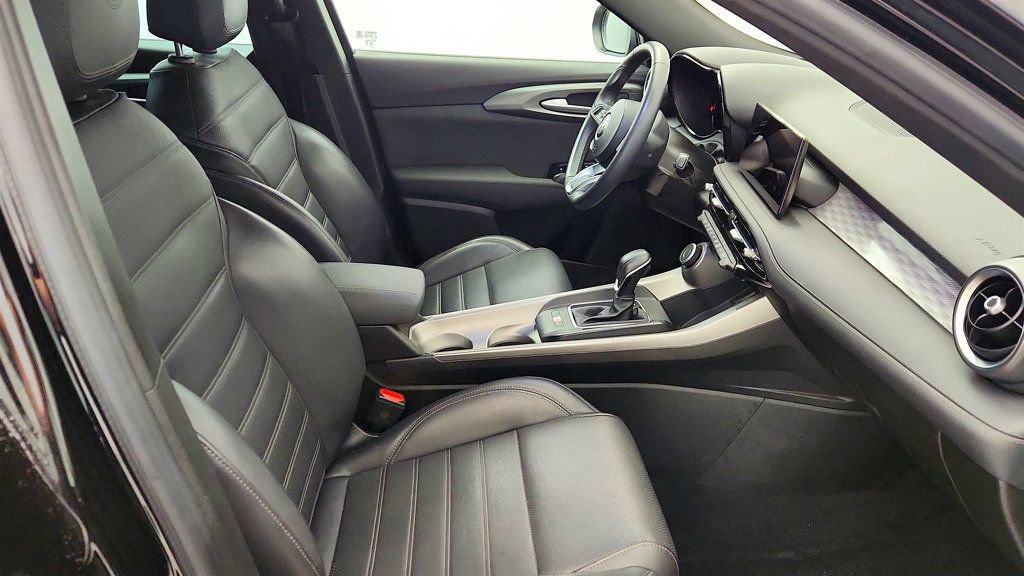 Used 2024 Alfa Romeo Tonale Ti w/ Premium Interior Package image 25