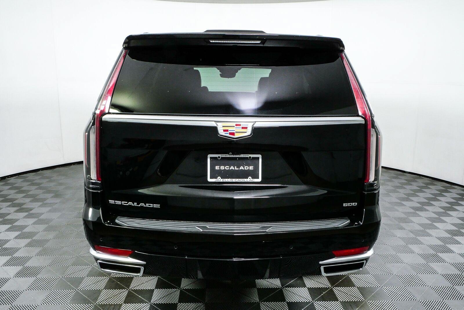 Used 2021 Cadillac Escalade Premium Luxury AWD/4WD image 29