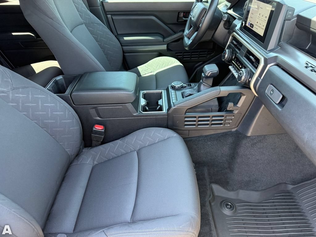 Used 2024 Toyota Tacoma SR5 AWD/4WD image 29
