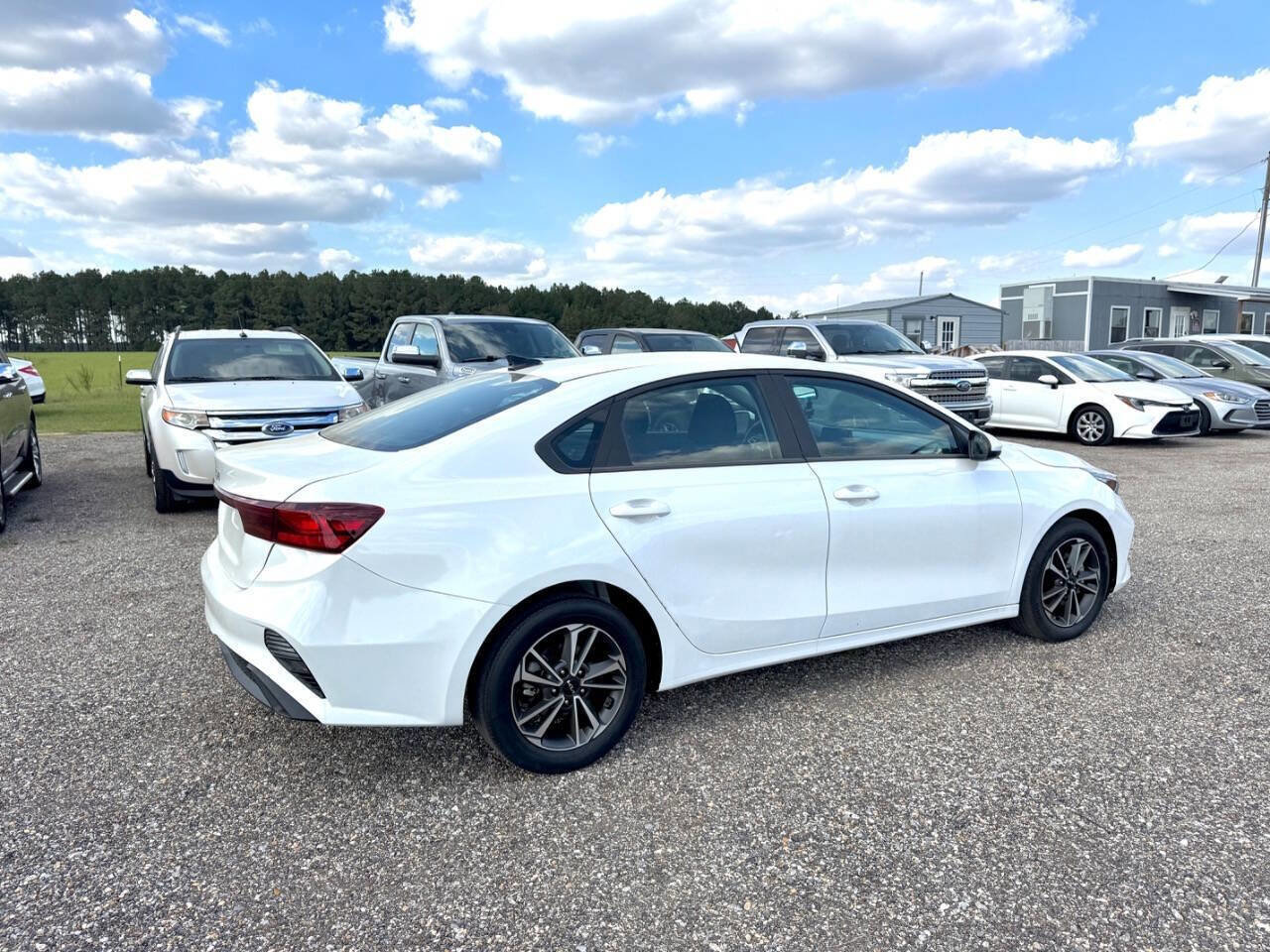 Used 2024 Kia Forte LXS image 8