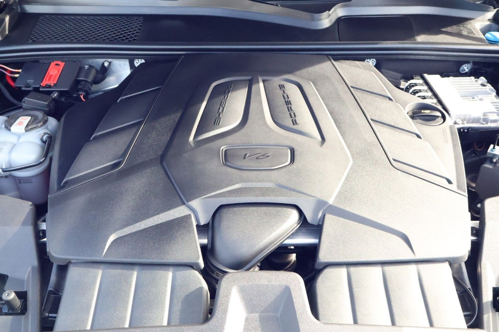 Certified 2024 Porsche Cayenne image 26