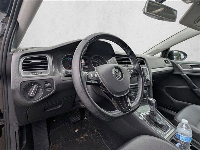 Used 2016 Volkswagen e-Golf SEL Premium image 9