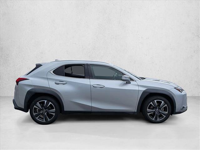 Used 2019 Lexus UX 200 w/ Premium Package FWD image 4