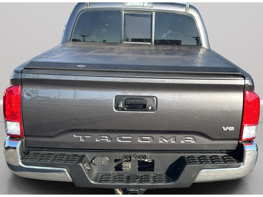 Used 2016 Toyota Tacoma SR5 w/ Towing Package RWD image 14