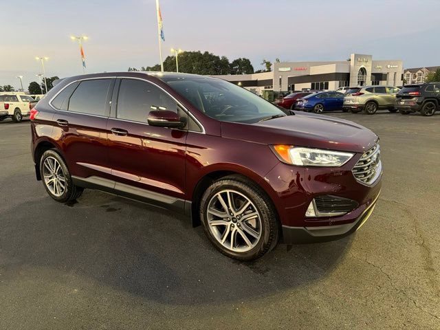 Used 2024 Ford Edge Titanium w/ Equipment Group 301A AWD/4WD image 2