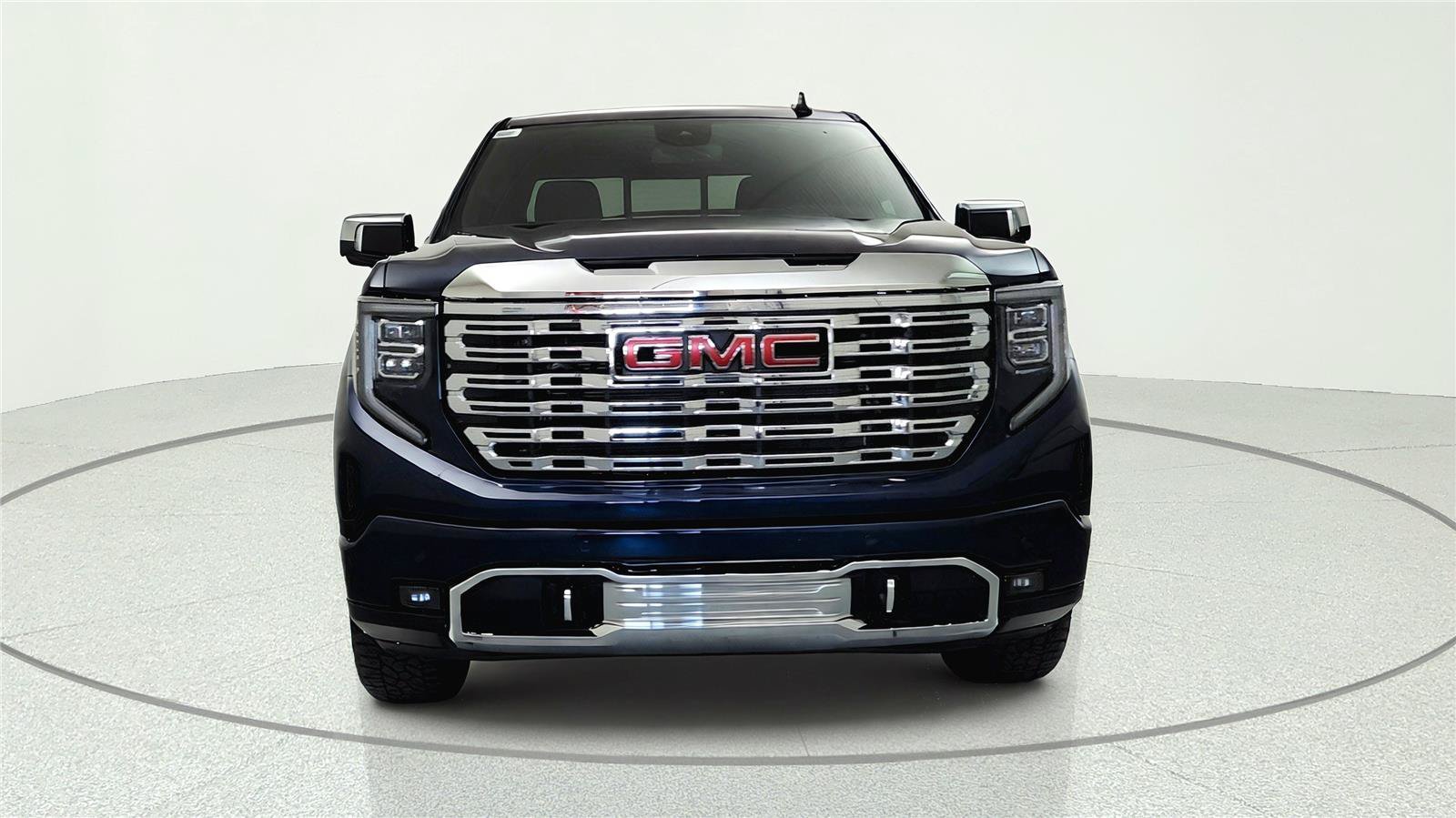 Used 2023 GMC Sierra 1500 Denali AWD/4WD image 2