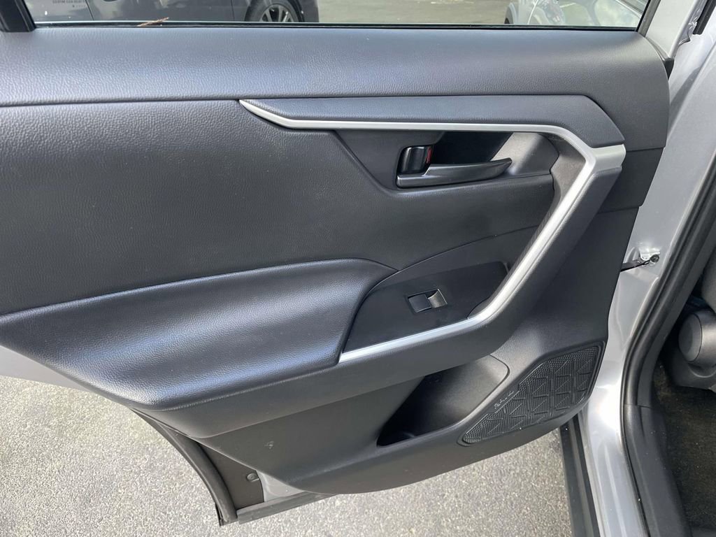 Used 2024 Toyota RAV4 LE image 19