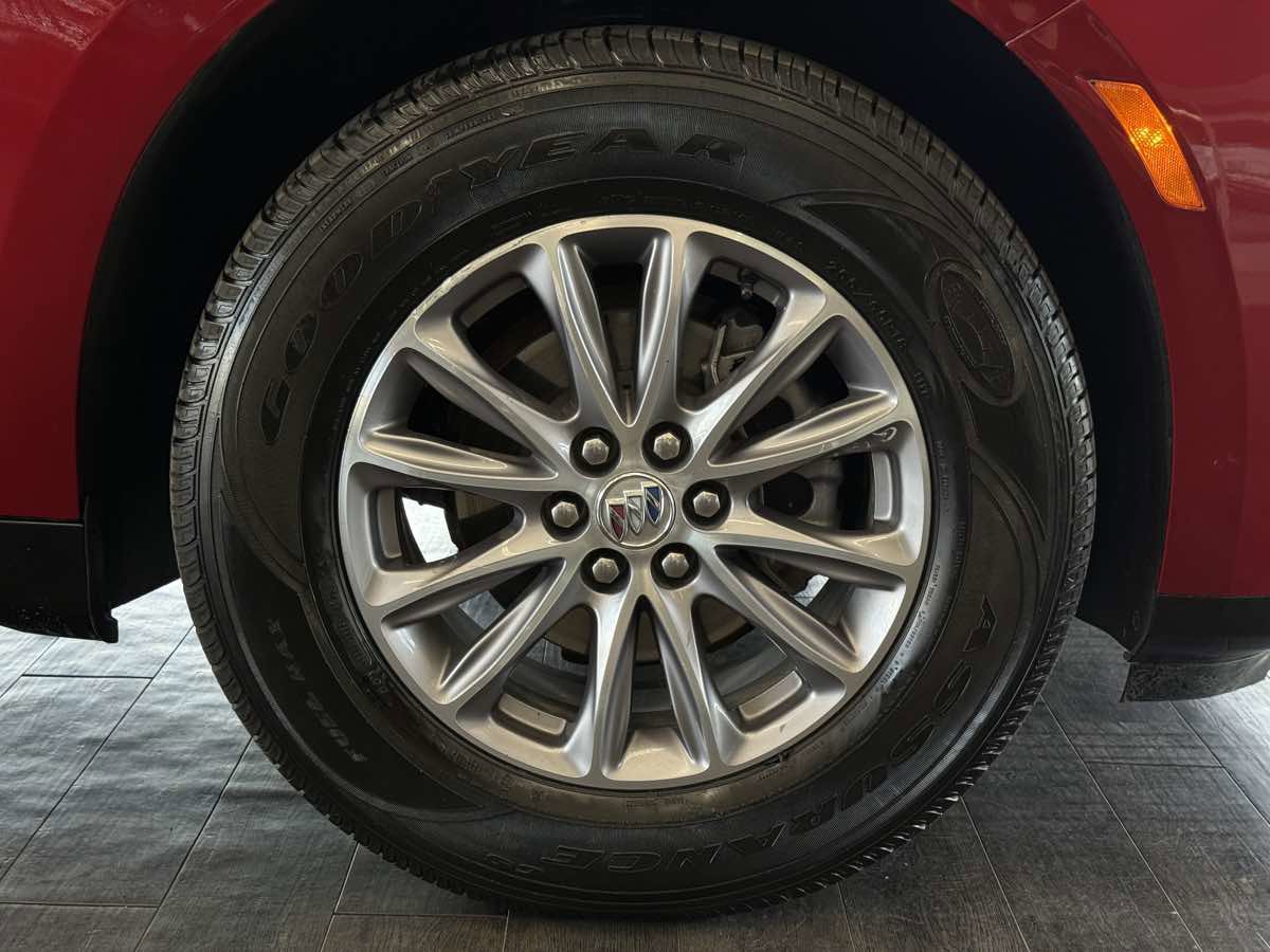 Used 2024 Buick Enclave Premium image 42