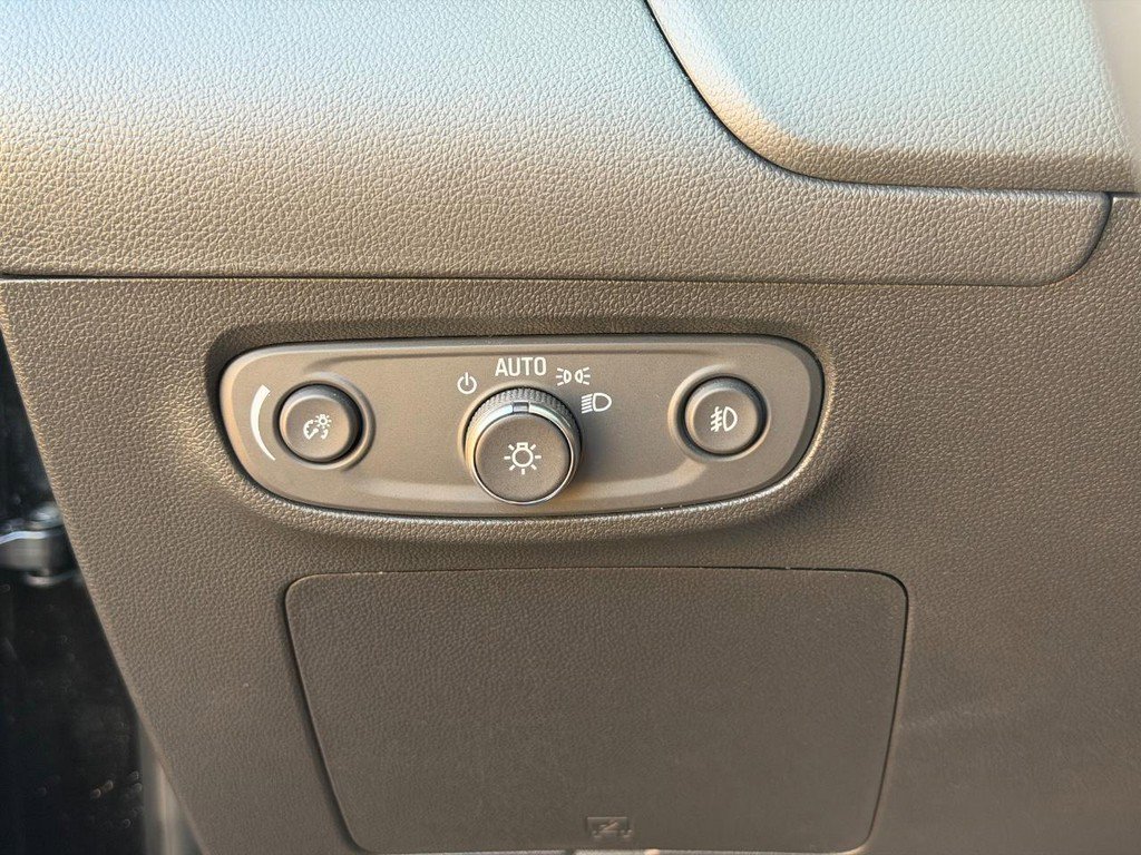 Used 2023 Buick Encore GX Preferred w/ Cold Weather Comfort Package image 16