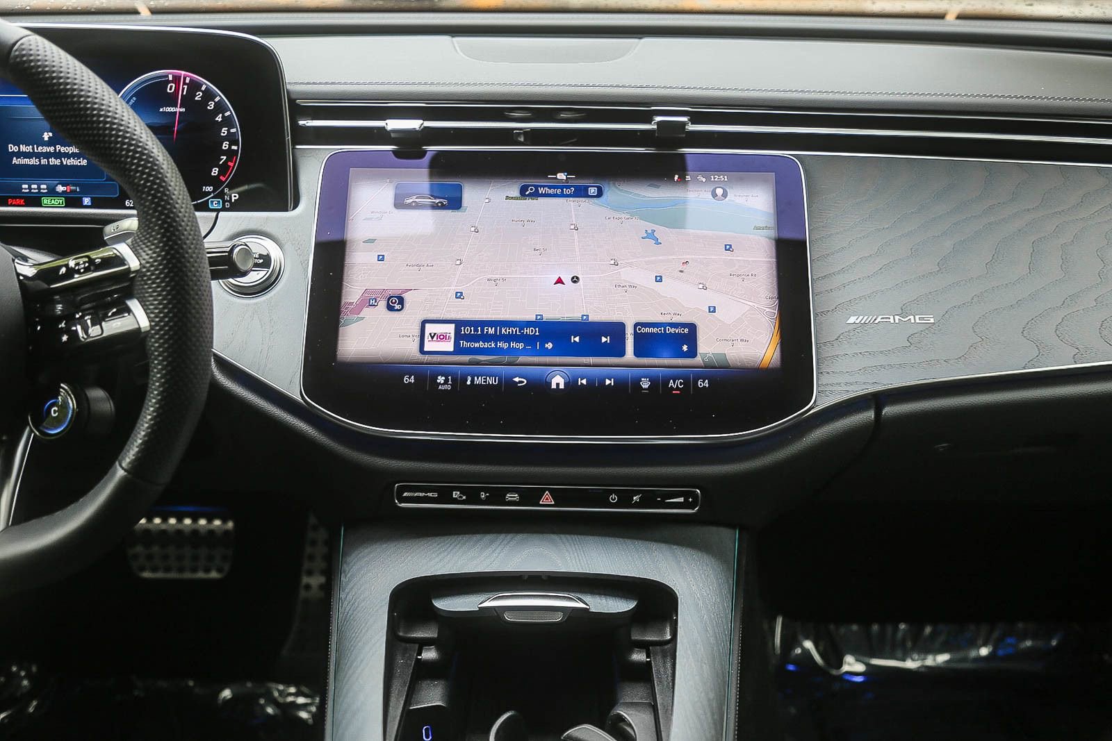 Certified 2025 Mercedes-Benz E 53 AMG e 4MATIC Sedan w/ Driver Assistance Package image 11