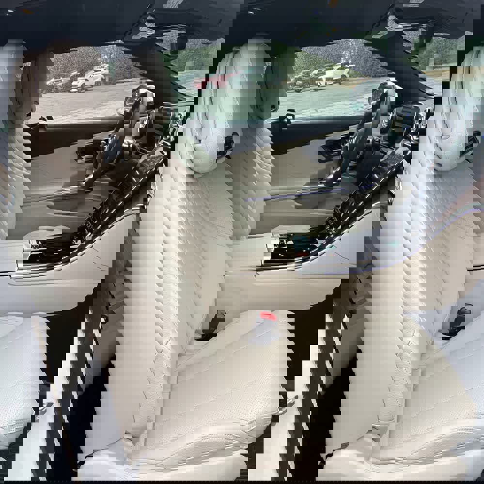 Used 2024 Mercedes-Benz CLE 300 4MATIC Cabriolet image 13