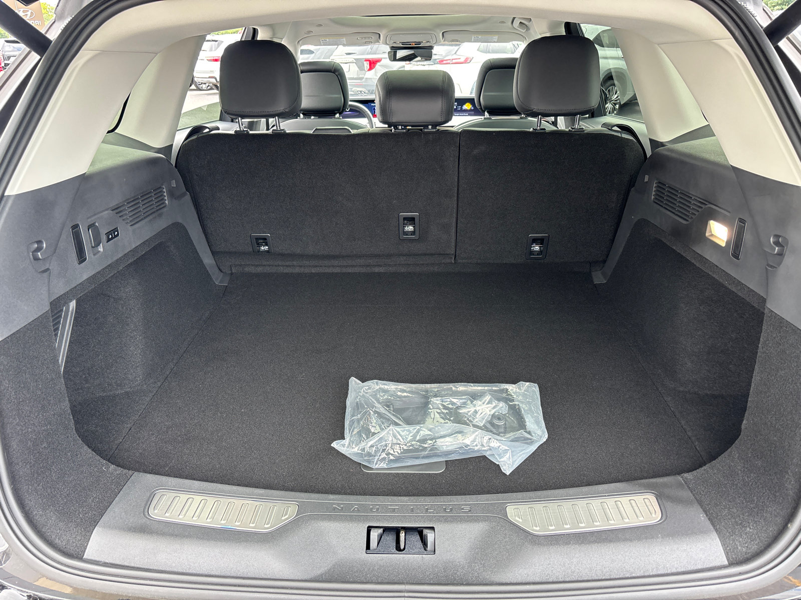 New 2026 Lincoln Nautilus Reserve AWD/4WD image 9