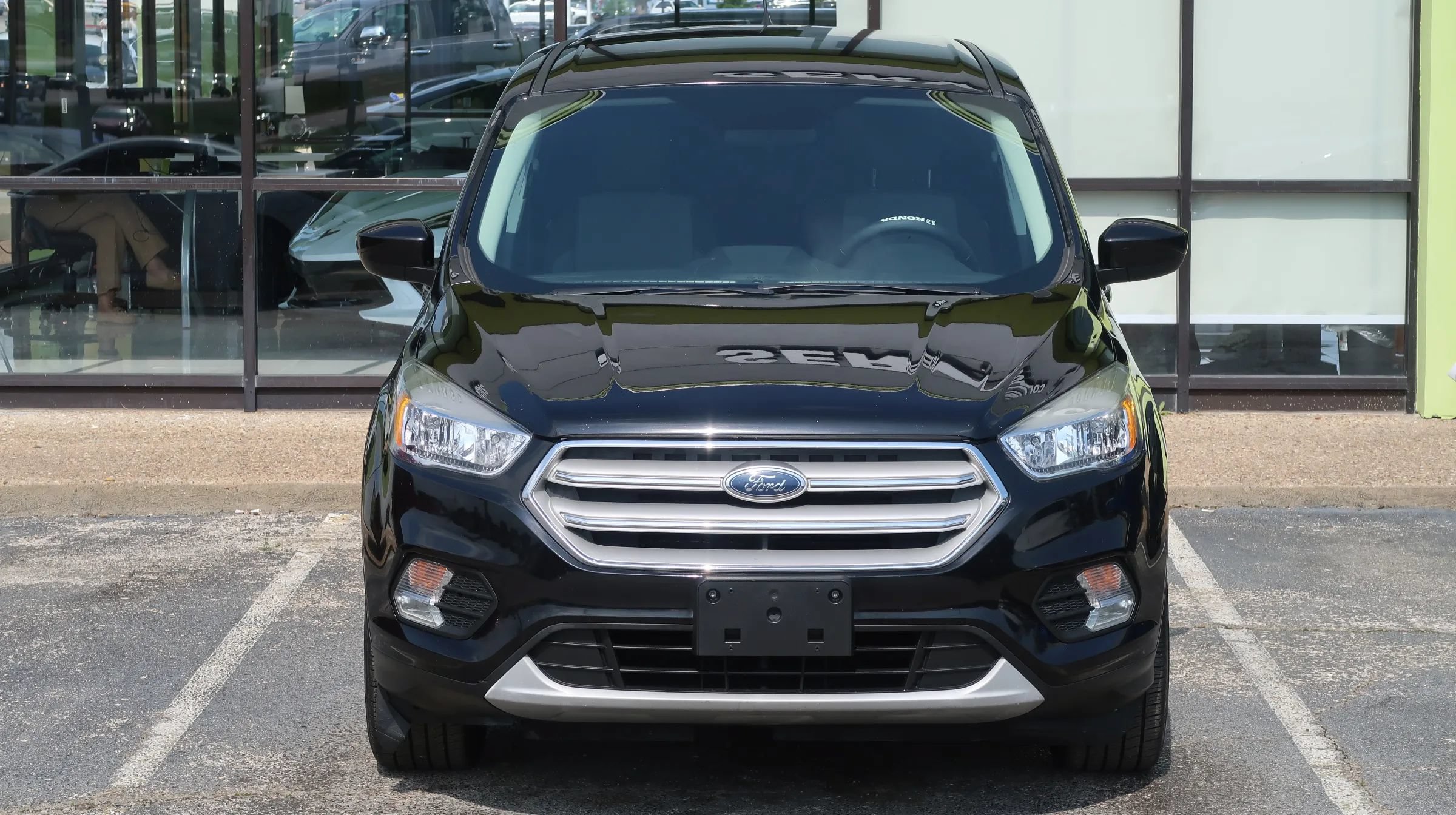 Used 2019 Ford Escape SE FWD image 4