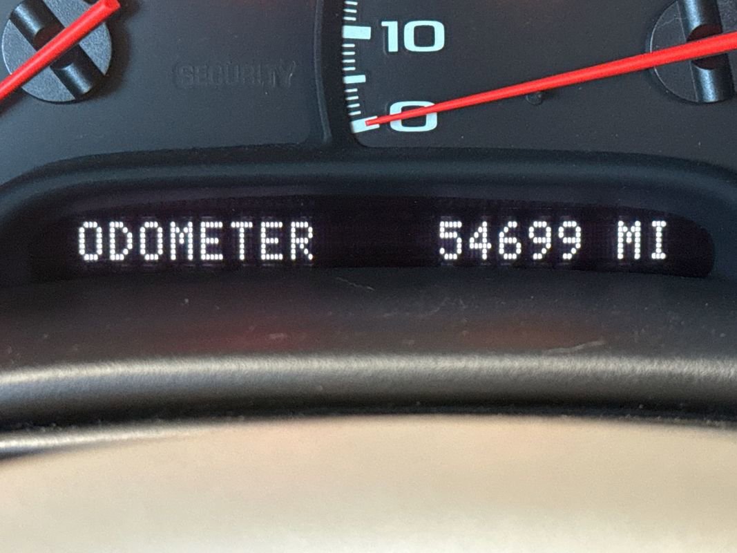 Used 2004 Chevrolet Corvette Coupe w/ Preferred Equipment Group image 53