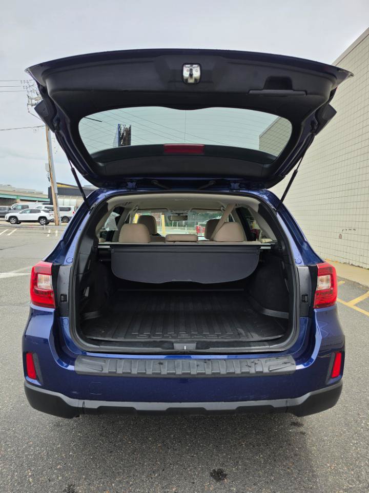 Used 2017 Subaru Outback 2.5i Premium AWD/4WD image 9