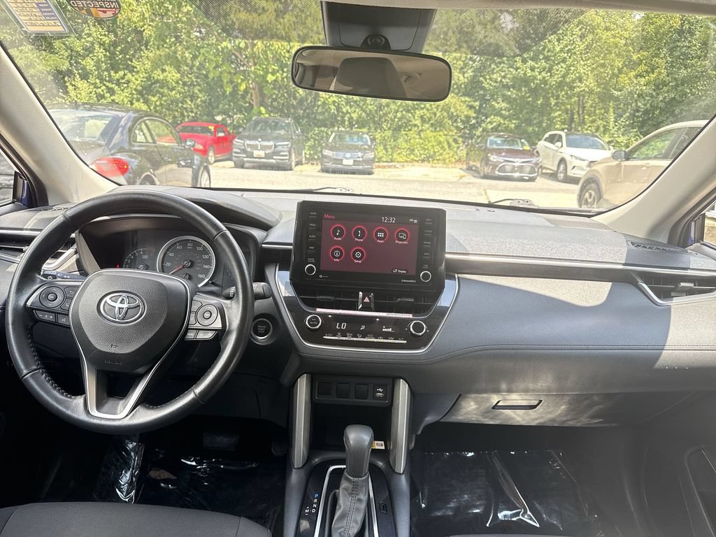 Used 2022 Toyota Corolla Cross LE w/ Moonroof Package AWD/4WD image 22