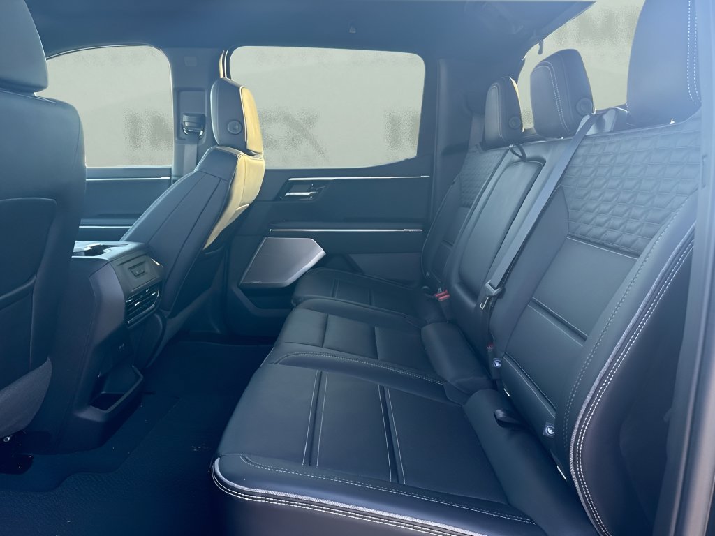 Used 2025 GMC Sierra EV Denali AWD/4WD image 9