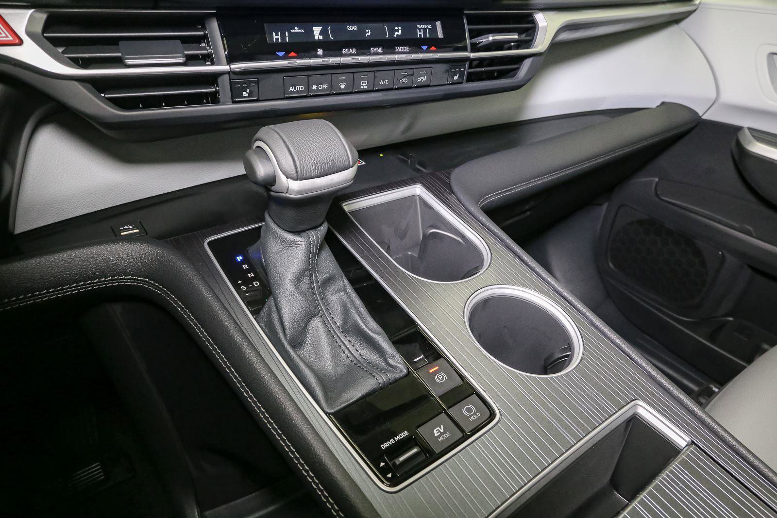 New 2026 Toyota Sienna XLE FWD image 21