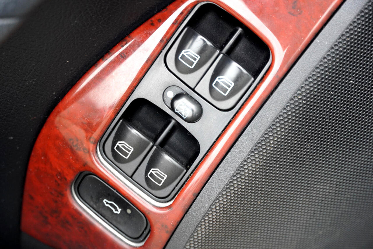 Used 2006 Mercedes-Benz CLK 55 AMG Cabriolet image 14