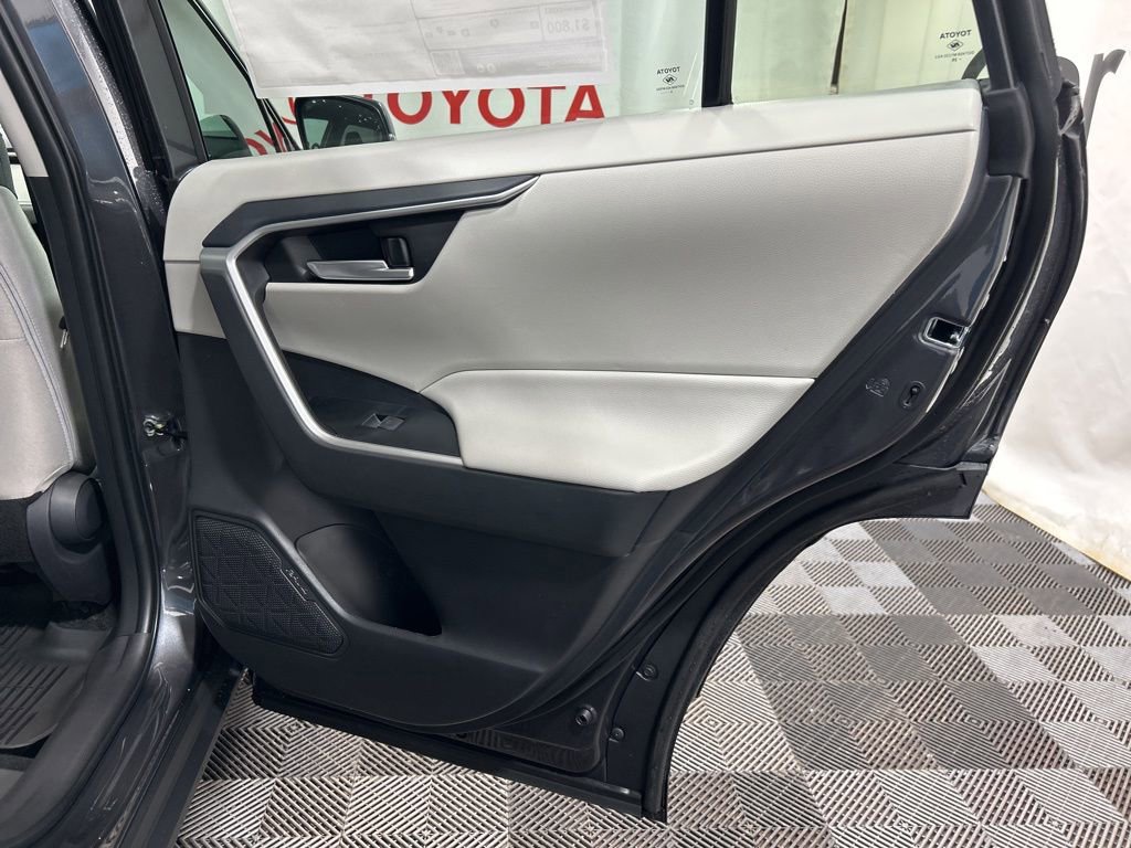 Used 2025 Toyota RAV4 XLE image 15