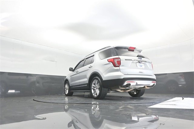 Certified 2017 Ford Explorer XLT w/ Equipment Group 201A image 32