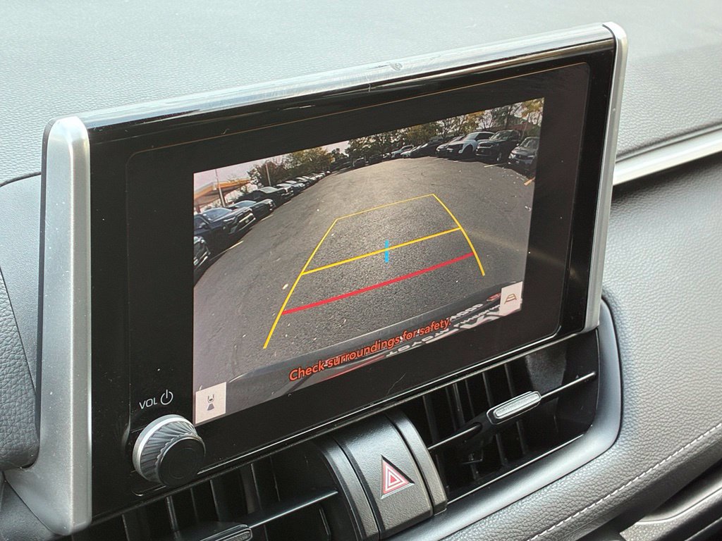 Used 2023 Toyota RAV4 LE AWD/4WD image 17