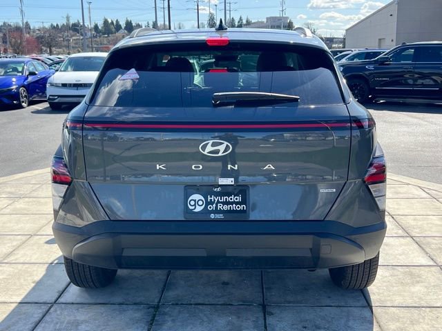 Certified 2025 Hyundai Kona SEL image 8