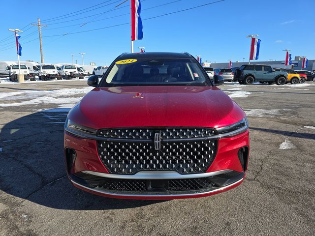 Used 2024 Lincoln Nautilus Reserve image 9