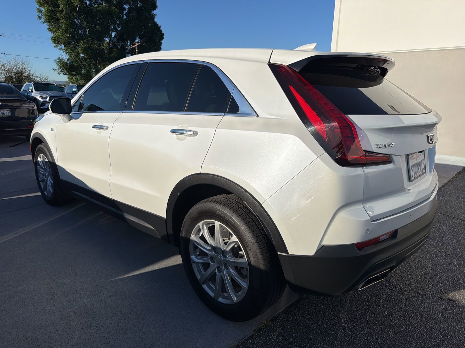 Used 2023 Cadillac XT4 Luxury image 3