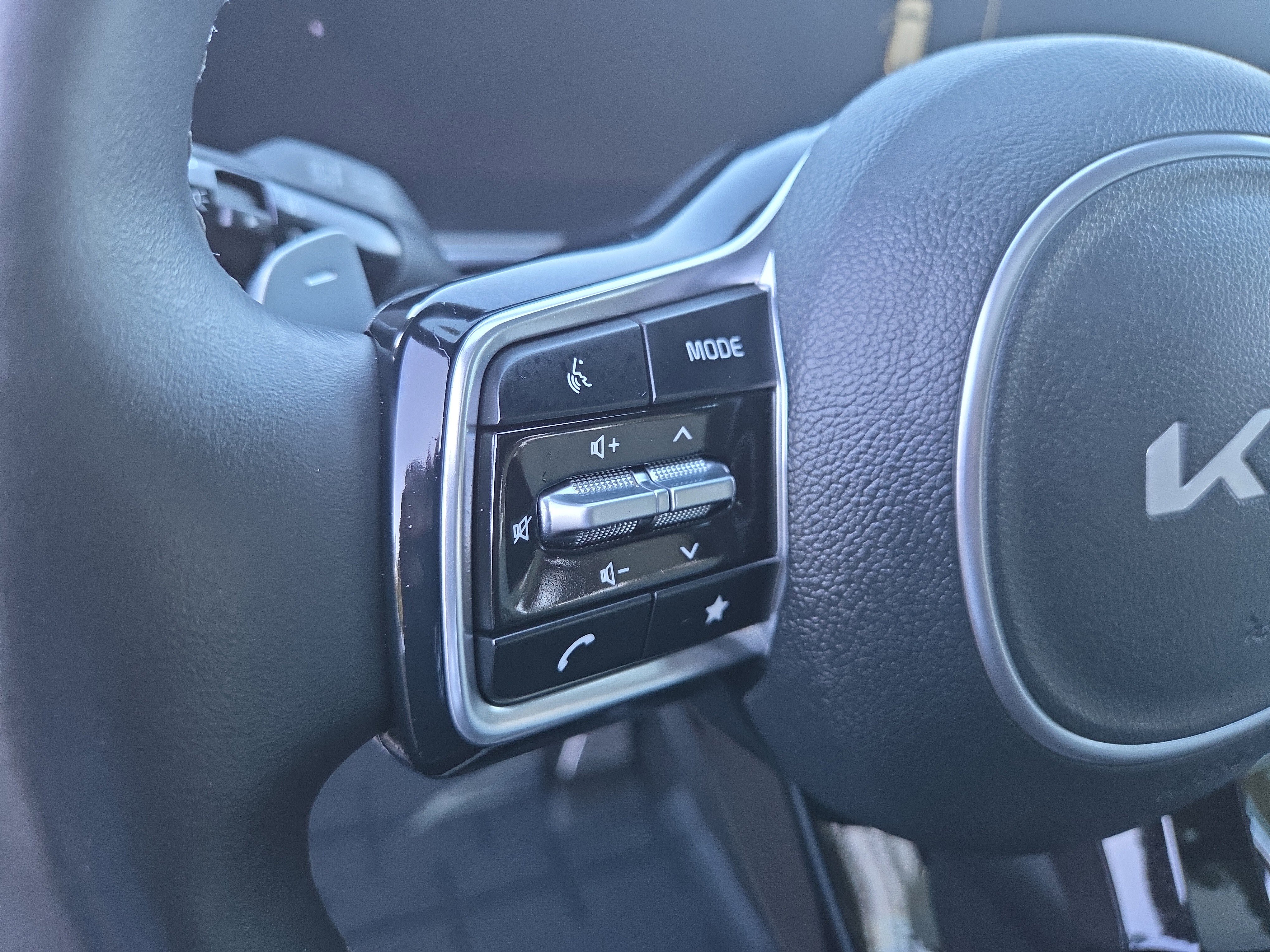 Used 2025 Kia Sorento SX Prestige image 13