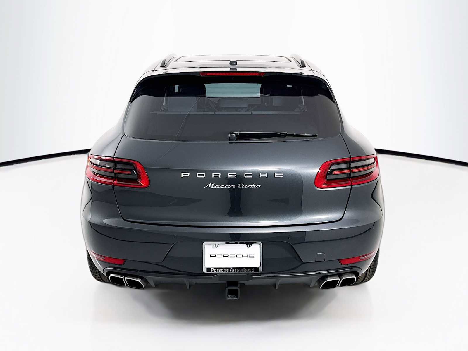 Used 2018 Porsche Macan Turbo image 10