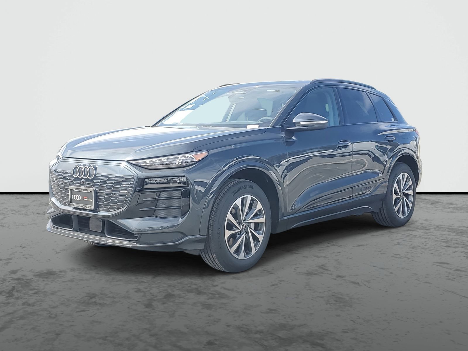 New 2025 Audi Q6 e-tron Premium Plus AWD/4WD image 2