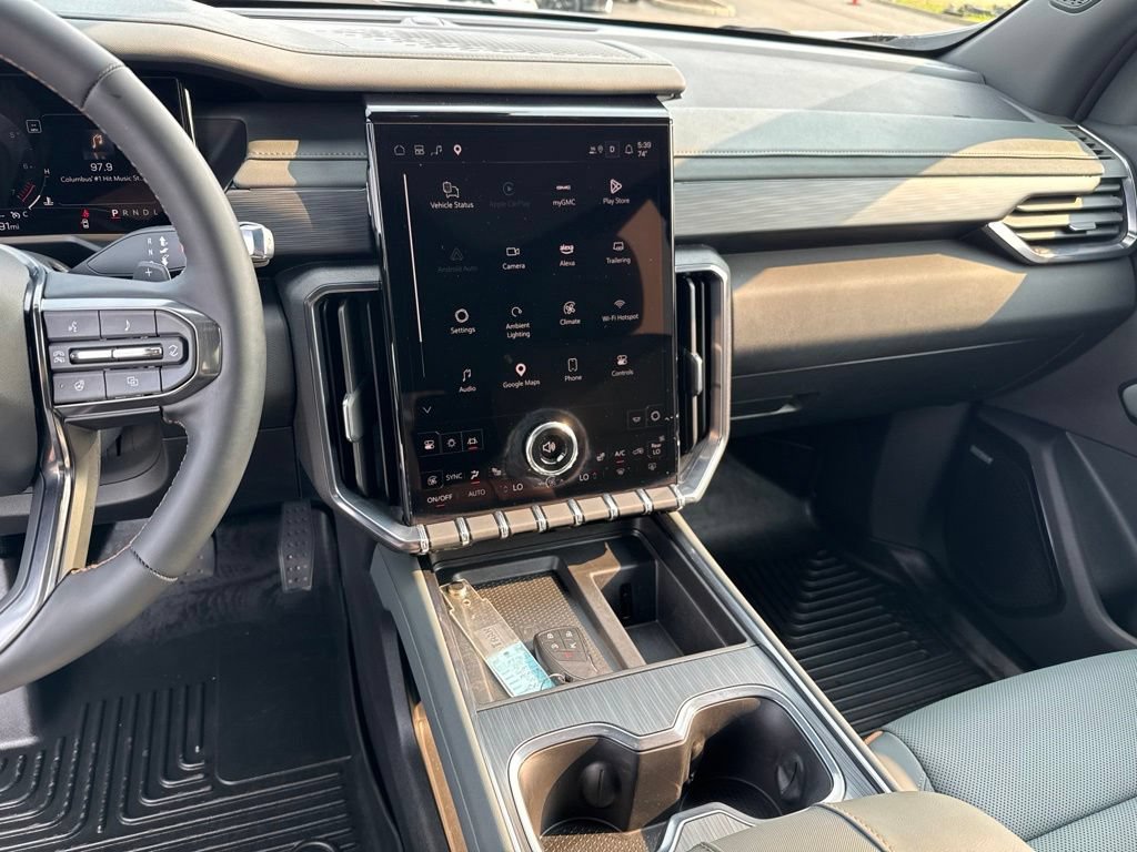 Used 2025 GMC Acadia AT4 AWD/4WD image 19