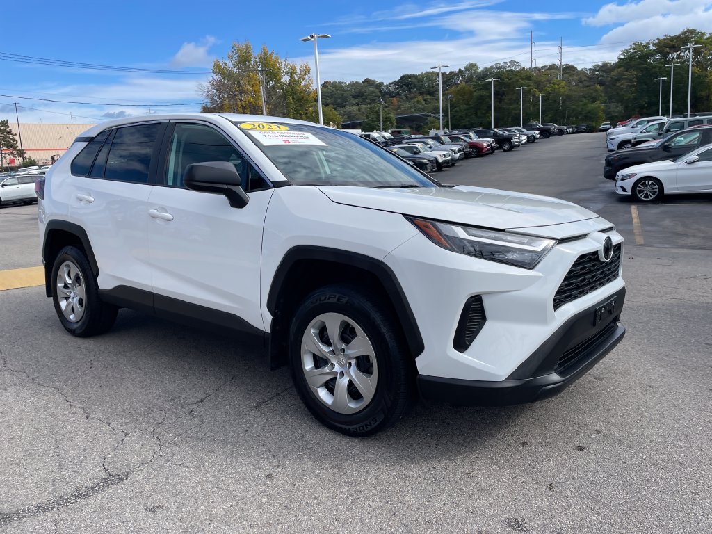 Certified 2023 Toyota RAV4 LE AWD/4WD image 7