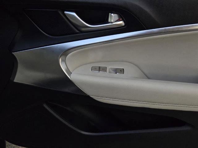 Used 2025 Genesis G70 2.5T AWD/4WD image 8