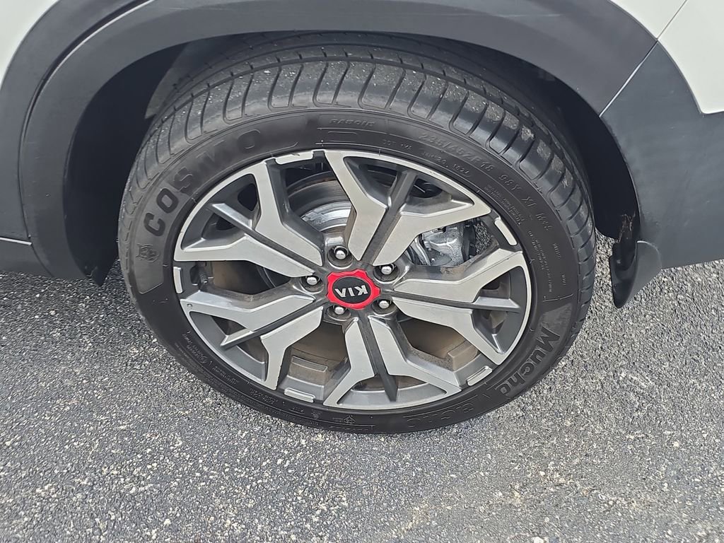 Used 2021 Kia Seltos SX w/ SX Sunroof Package image 5