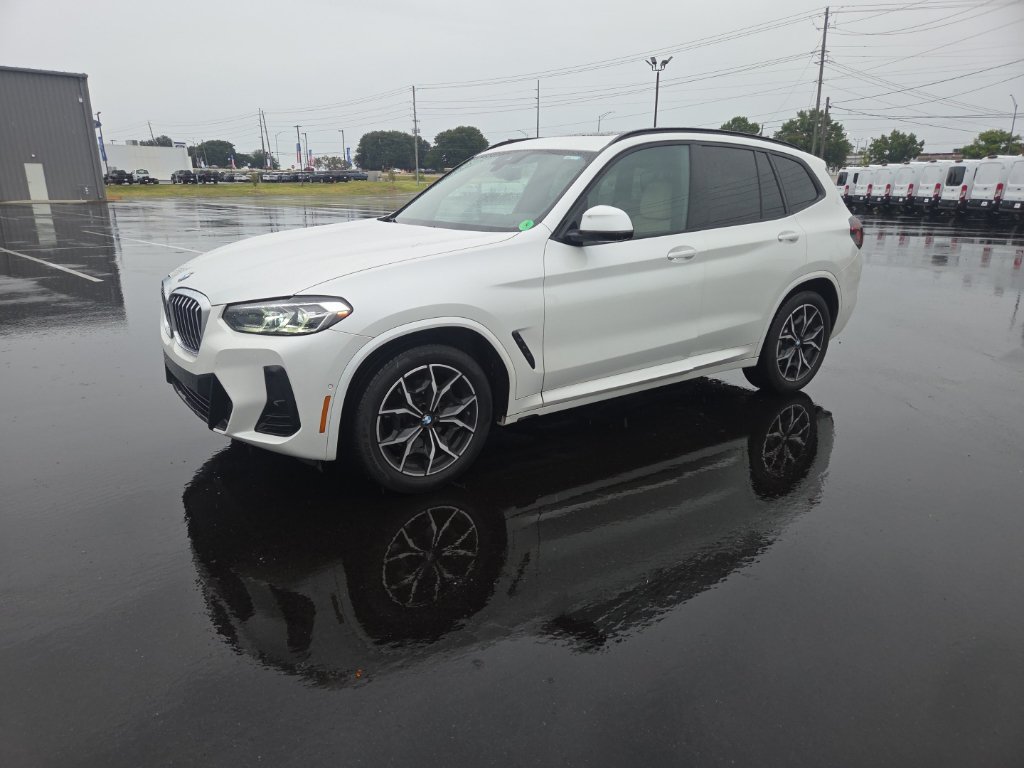 Used 2024 BMW X3 sDrive30i w/ Premium Package RWD image 5