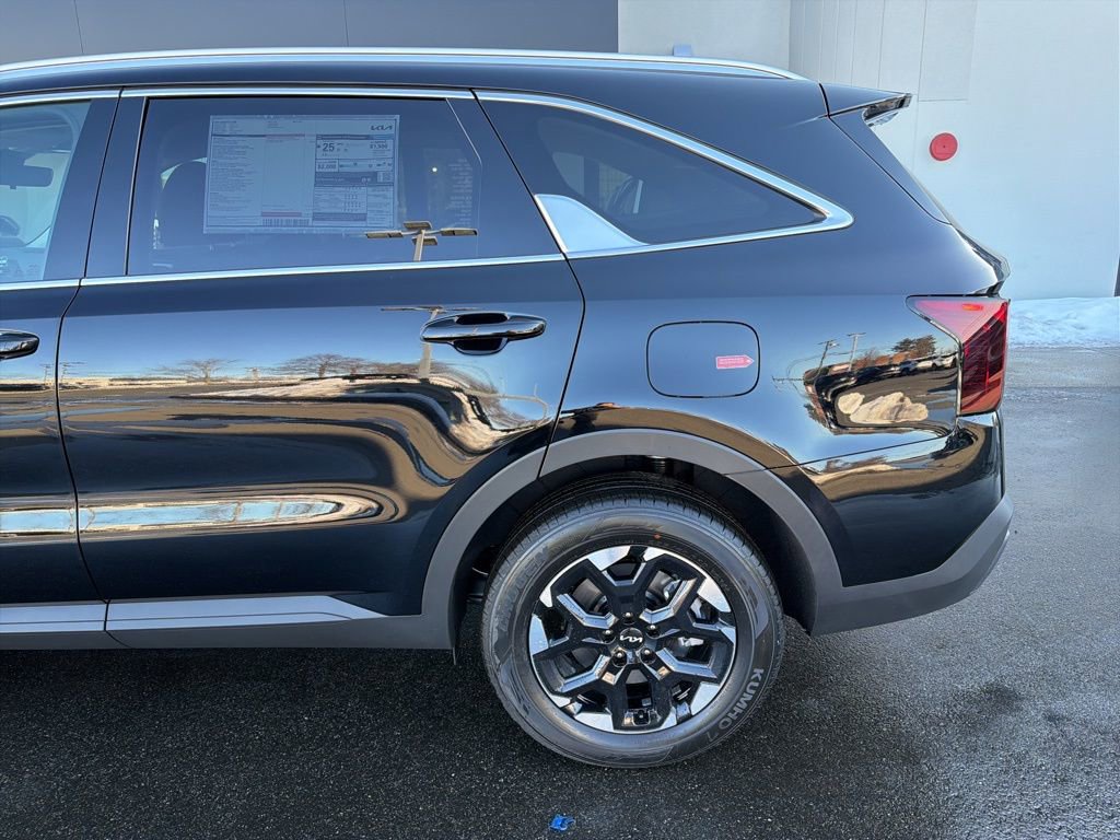 New 2026 Kia Sorento S image 9