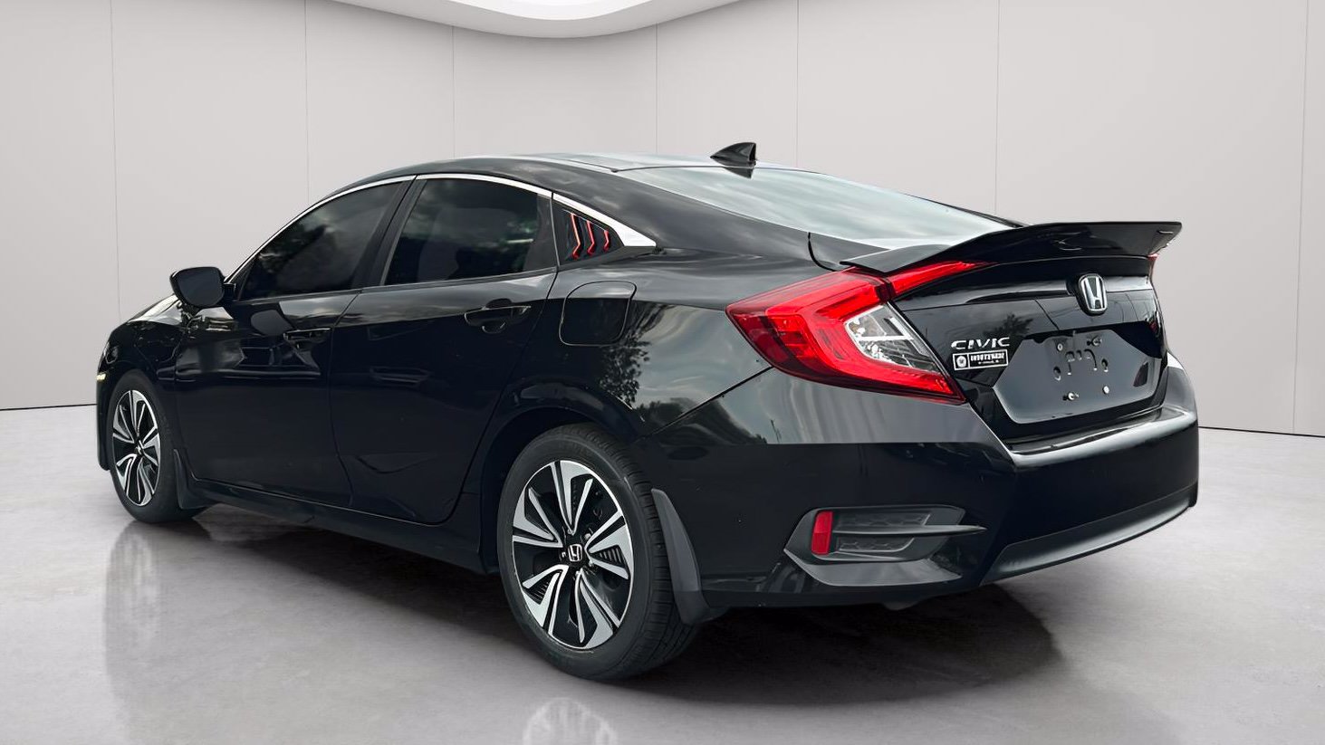 Used 2017 Honda Civic EX-L image 8
