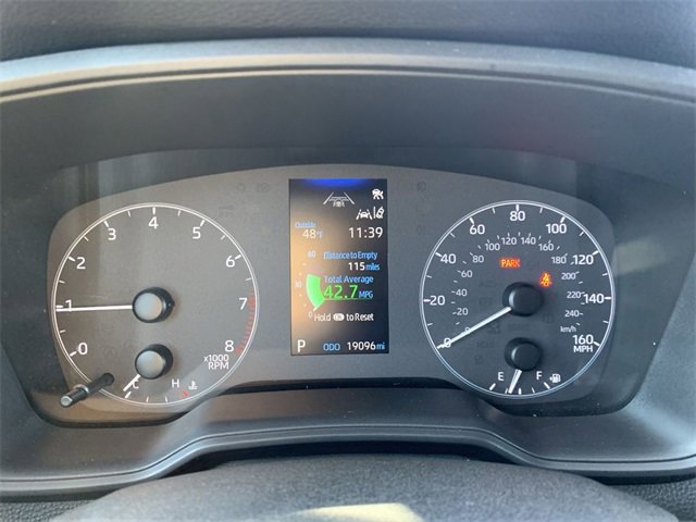 Used 2024 Toyota Corolla Cross LE image 20