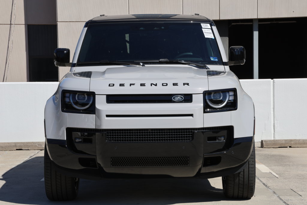 New 2026 Land Rover Defender 110 X-Dynamic SE AWD/4WD image 4