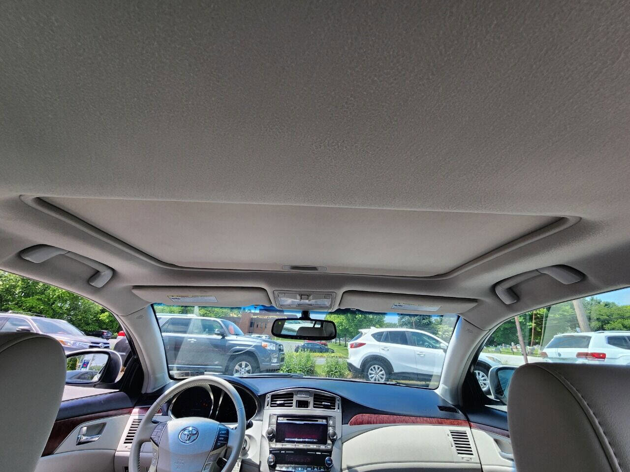 Used 2012 Toyota Avalon image 30