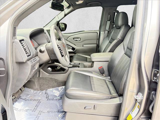 Used 2022 Nissan Frontier PRO-4X w/ Pro-4X Premium Package AWD/4WD image 12